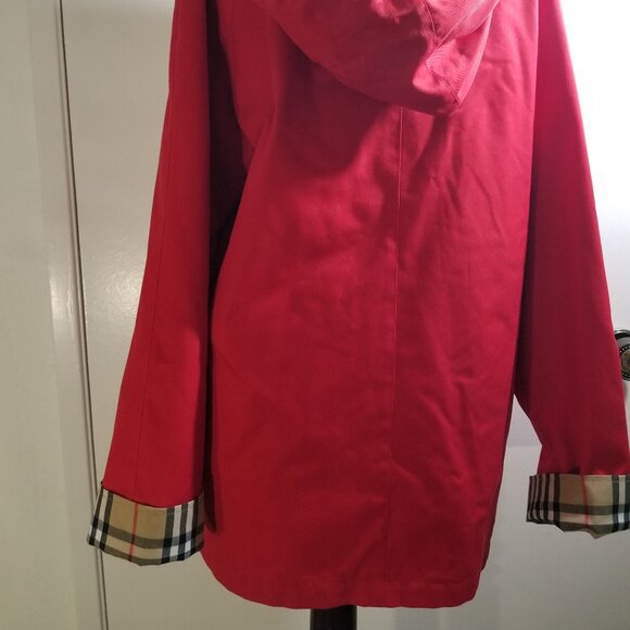 Burberry Coat with removable hood. Size M - Picture 15 of 16